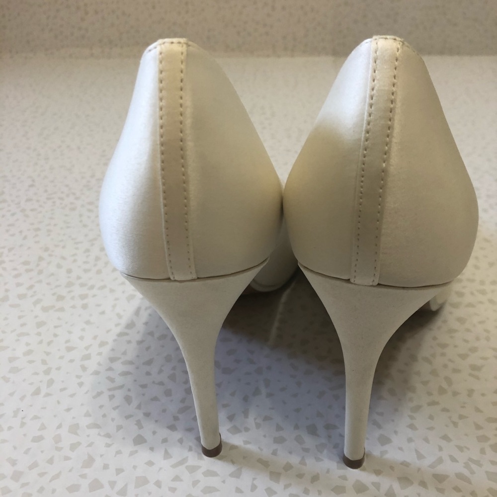Ted Baker London Women’s Lilana Satin Bow High Heel Court Shoes Ivory Size 10.5 - Picture 7 of 12